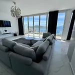 Penthouse Paulina Apartment
