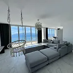 Penthouse Paulina *