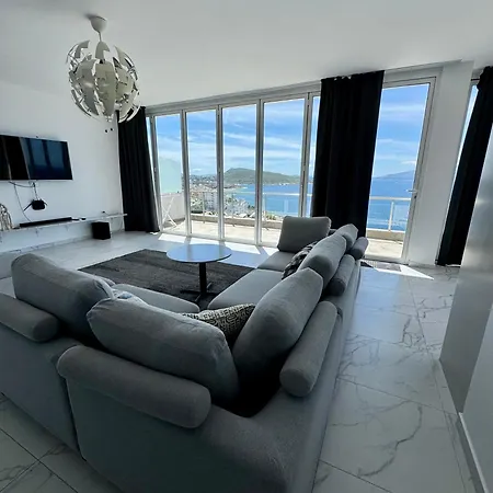 Penthouse Paulina Apartment