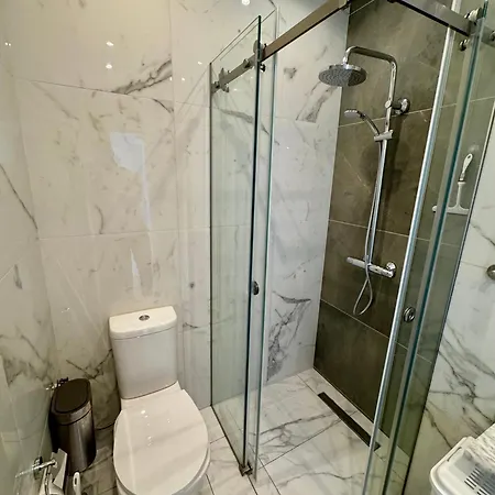 Penthouse Paulina Sarandë