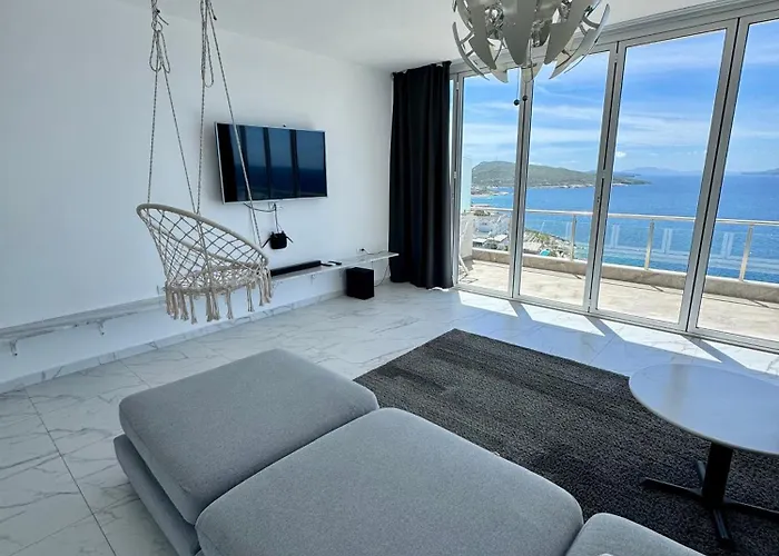 Penthouse Paulina